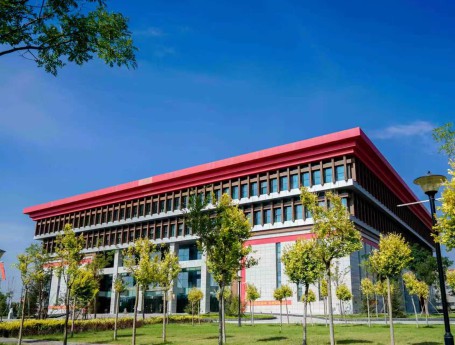 中国个体劳动者协会副秘书长高爱勇一行莅临佛慈集团考察调研